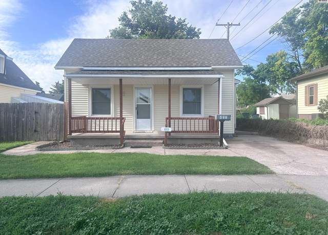 Property at 413 E 2nd St, Pratt, KS 67124, 3 beds, 2 baths