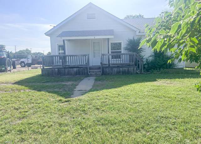 Property at 914 S Ninnescah St, Pratt, KS 67124, 2 beds, 1 bath