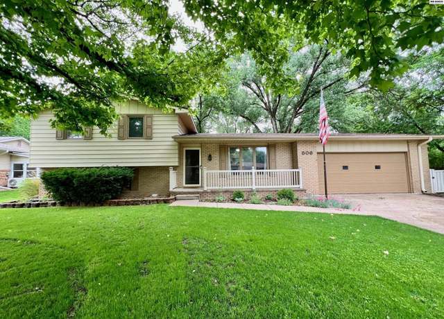 Property at 806 Mountain Ash Ln, Hutchinson, KS 67502, 4 beds, 3 baths