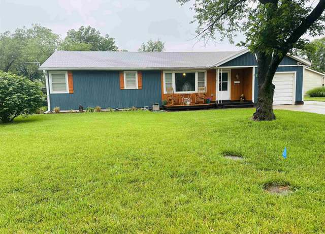 Property at 833 N Myers St, Mcpherson, KS 67460, 3 beds, 2 baths