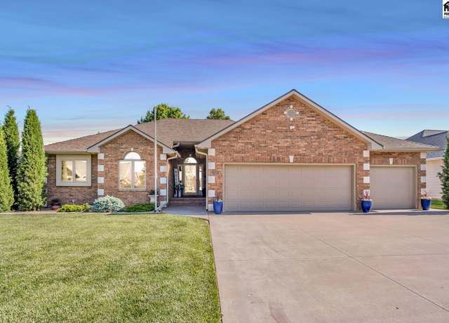 Property at 1112 Forest Ct, Mcpherson, KS 67460, 4 beds, 3 baths
