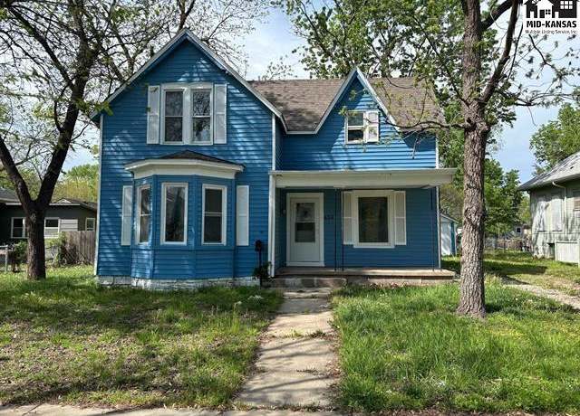 Property at 432 W Broadway St, Newton, KS 67114, 4 beds, 2 baths