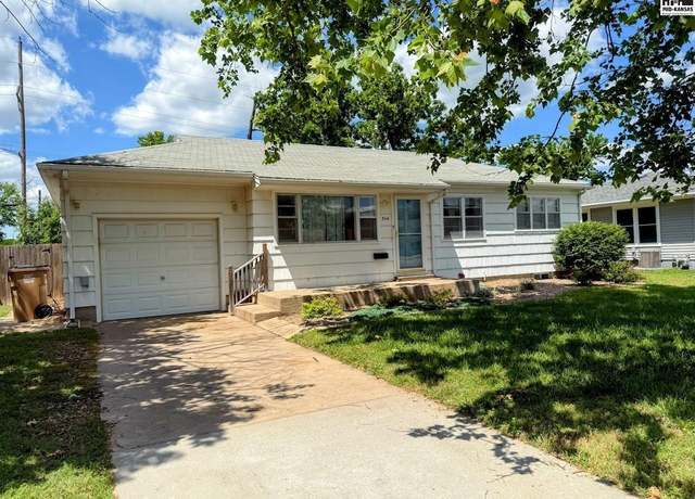 Property at 514 E 16th Ter, Hutchinson, KS 67501, 3 beds, 1.5 baths