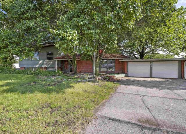 Property at 405 W 30th Ave, Hutchinson, KS 67502, 3 beds, 2.5 baths