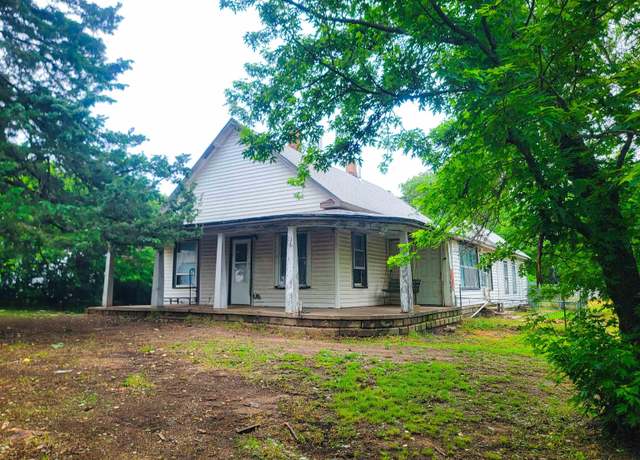 Property at 3215 S Sylvia Rd, Sylvia, KS 67581, 3 beds, 1 bath