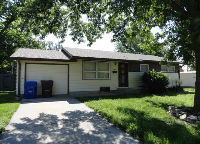 Property at 1314 N Myers St, Mcpherson, KS 67460, 2 beds, 2 baths