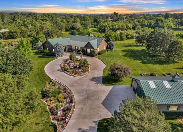 Property at 1406 Pondview Ln, Mcpherson, KS 67460, 4 beds, 3.5 baths