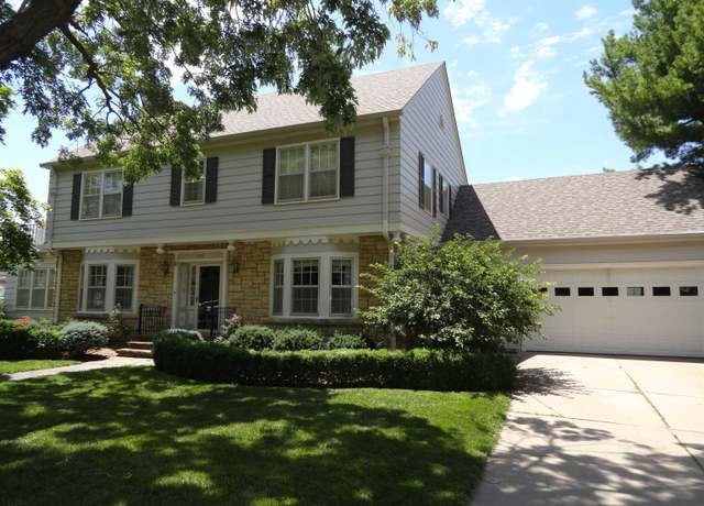 Property at 410 S Walnut St, Mcpherson, KS 67460, 3 beds, 3.5 baths