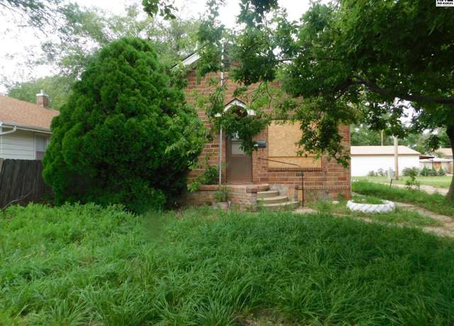 Property at 616 W 6th Ave, Hutchinson, KS 67501, 2 beds, 1 bath