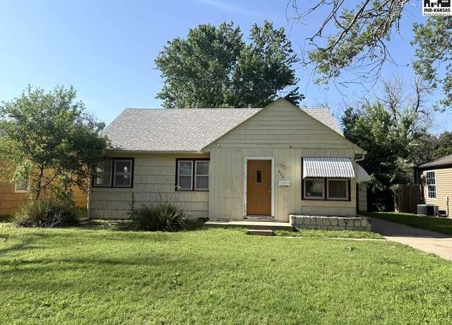 Property at 808 W 22nd Ave, Hutchinson, KS 67502, 3 beds, 1 bath