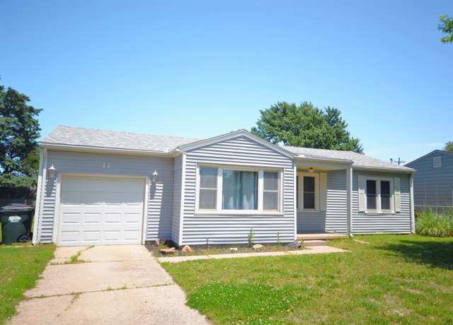 Property at 14 Faircrest Dr, Hutchinson, KS 67501, 3 beds, 1 bath