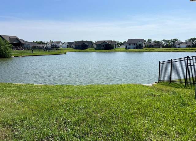 Property at 422 Kaiser Ct, Mcpherson, KS 67460
