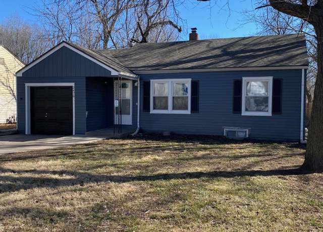 Property at 2476 S Mead St, Wichita, KS 67216, 3 beds, 2 baths