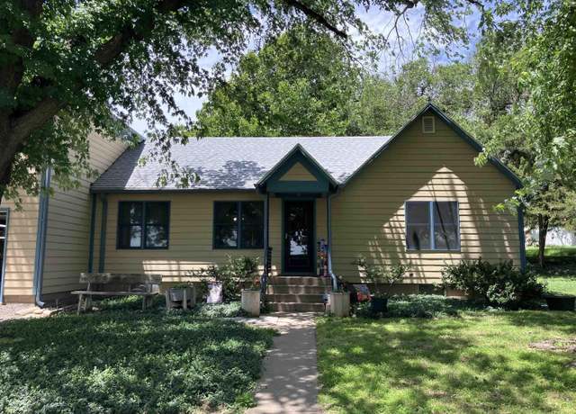 Property at 10149 SE 25th Ave, Pratt, KS 67124, 2 beds, 2 baths