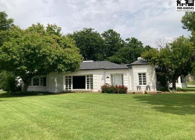 Property at 400 N Lakeside Dr, Mcpherson, KS 67460, 3 beds, 2.5 baths