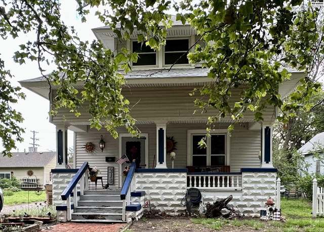 Property at 218 N 7th St, Sterling, KS 67579, 3 beds, 2 baths