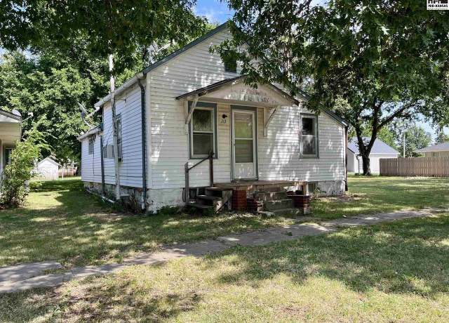 Property at 312 S Spruce St, Inman, KS 67460, 2 beds, 1 bath