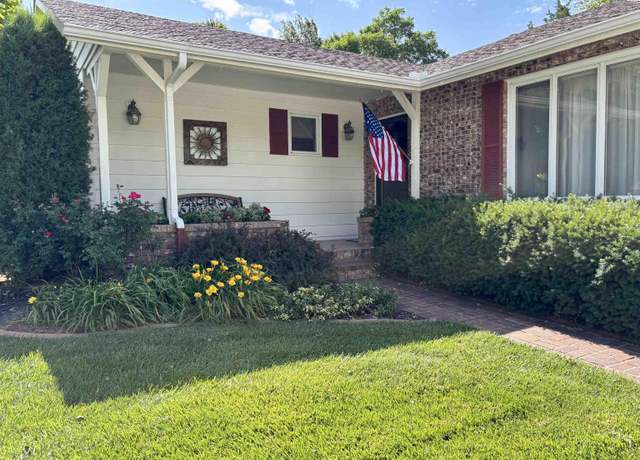 Property at 1024 Countryside Dr, Mcpherson, KS 67460, 4 beds, 3 baths