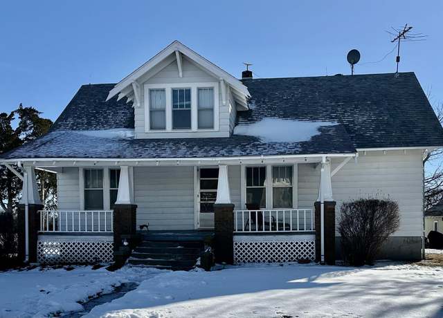 Property at 140 Saxman St, Sterling, KS 67579, 3 beds, 1 bath