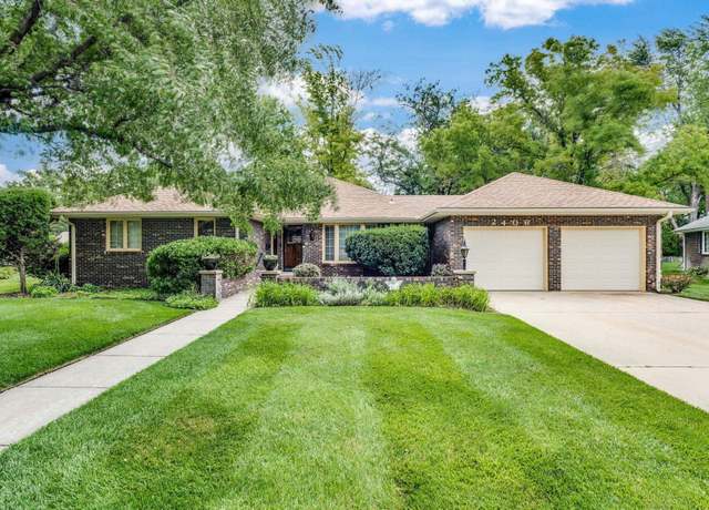 Property at 2406 Canterbury Dr, Hutchinson, KS 67502, 3 beds, 2.5 baths