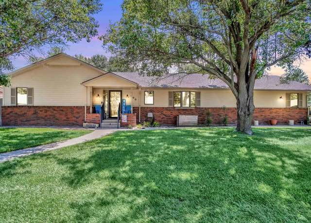 Property at 500 Oak Park Dr, Mcpherson, KS 67460, 4 beds, 3 baths