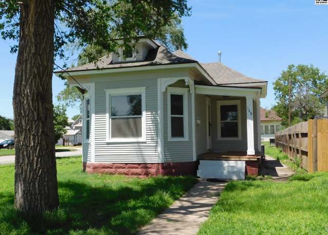 Property at 128 W 9th Ave, Hutchinson, KS 67501, 3 beds, 1 bath