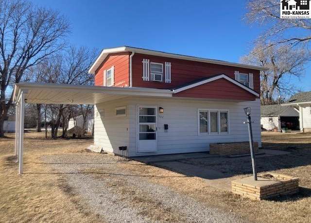 Property at 1322 S Walnut St, Mcpherson, KS 67460, 3 beds, 2 baths