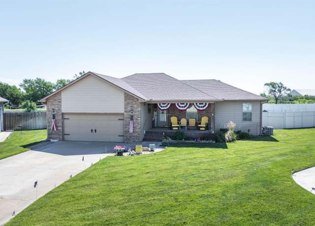 Property at 11 Savannah Dr, South Hutchinson, KS 67505, 2 beds, 2 baths