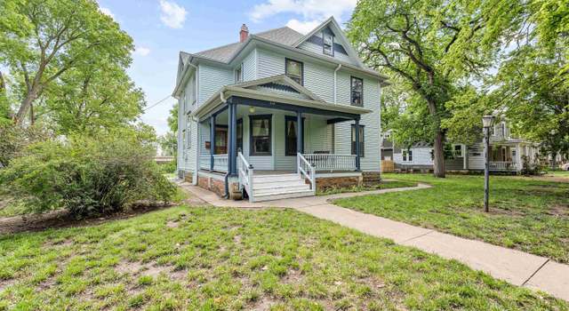 Photo of 328 N 1st St, Lindsborg, KS 67456