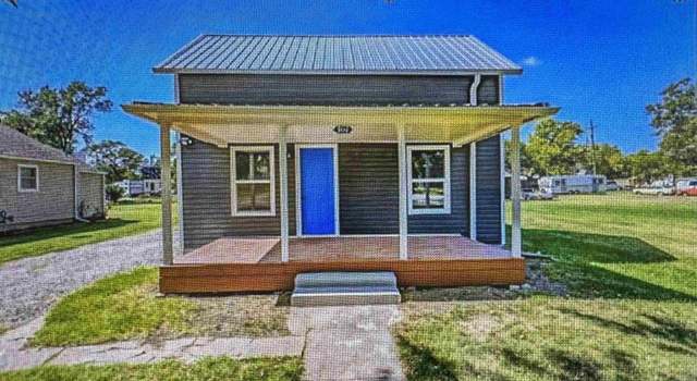 Photo of 307 N Washington St, Hillsboro, KS 67063
