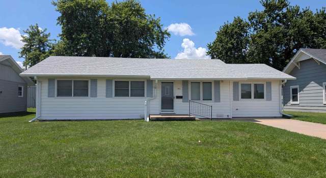 Photo of 941 N High Dr, Mcpherson, KS 67460