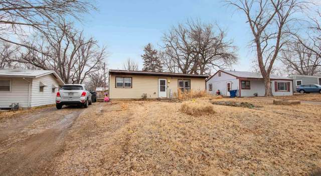 Photo of 908 SE 2nd St, Newton, KS 67114