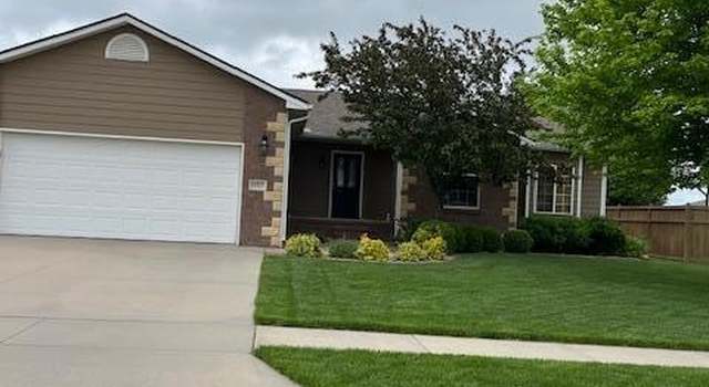 Photo of 613 Thunderbird St, Mcpherson, KS 67460