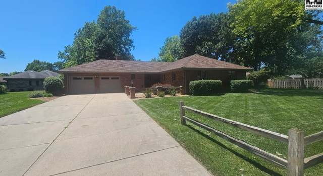 Photo of 1305 Bristol Rd, Hutchinson, KS 67502