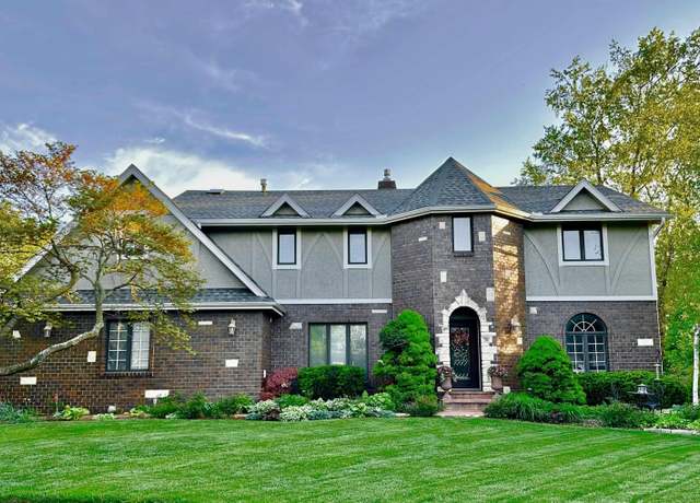 Property at 3461 SW Brandywine Ct, Topeka, KS 66614, 4 beds, 4.5 baths