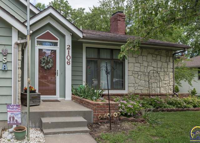 Property at 2106 SW Brookfield St, Topeka, KS 66614, 3 beds, 2 baths