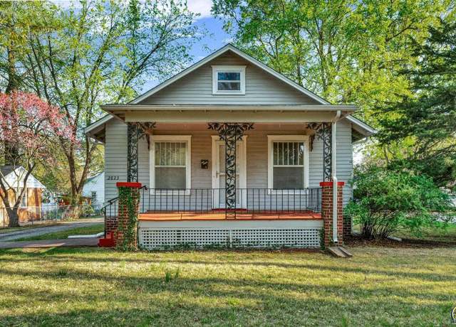 Property at 2823 SW 19th St, Topeka, KS 66604, 3 beds, 1 bath
