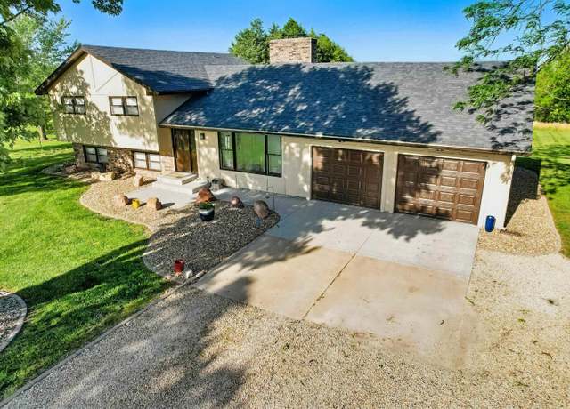 Property at 7426 SW Indian Hills Rd, Auburn, KS 66403, 5 beds, 3 baths