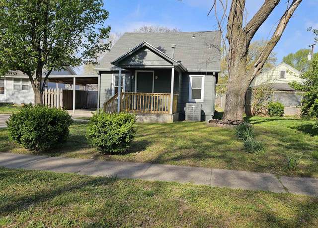 Property at 721 NE Wabash Ave, Topeka, KS 66616, 3 beds, 1.5 baths