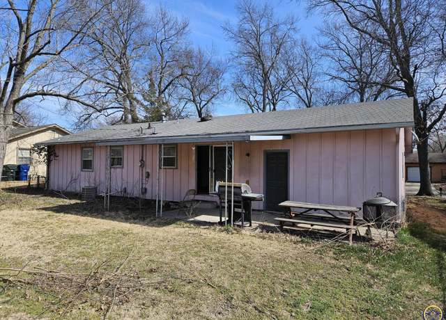Property at 121 Florida St, Lawrence, KS 66044, 3 beds, 2 baths