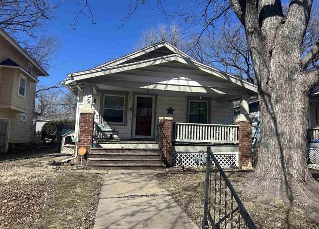 Property at 709 SW Jewell Ave, Topeka, KS 66606, 3 beds, 1 bath