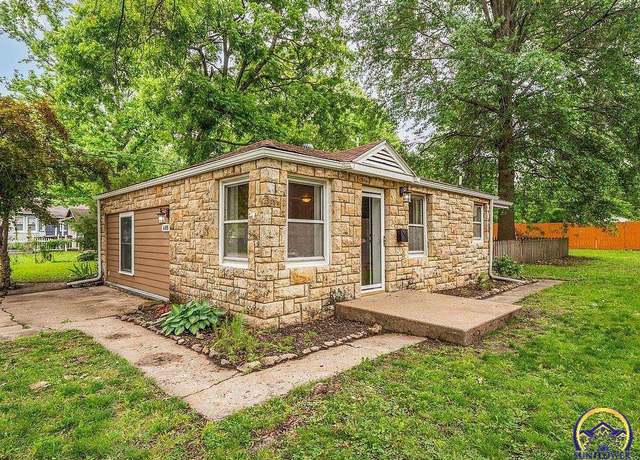 Property at 405 W 22nd St, Lawrence, KS 66046, 2 beds, 1 bath