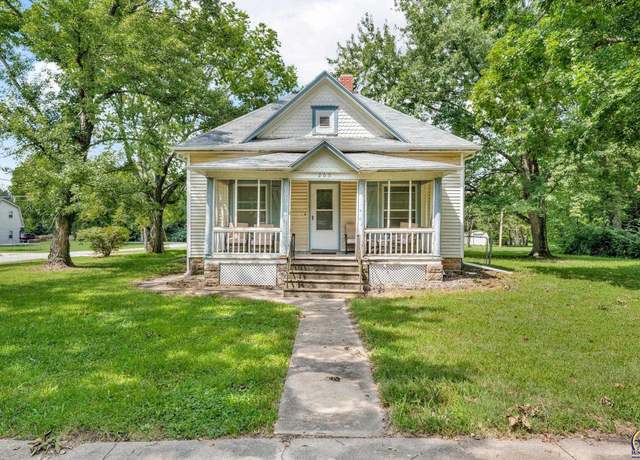 Property at 205 S Palmberg St, Meriden, KS 66512, 2 beds, 1 bath