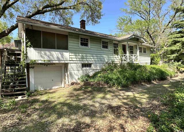 Property at 103 NW Elmwood Ave, Topeka, KS 66606, 3 beds, 1 bath