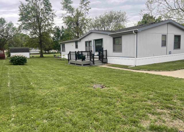 Property at 209 SE Mulberry St, Topeka, KS 66609, 3 beds, 2 baths