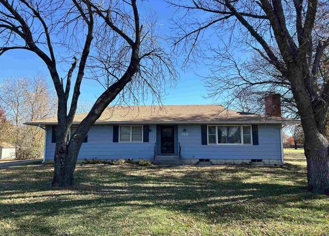 Property at 718 S 9th St, Osage City, KS 66523, 4 beds, 2 baths