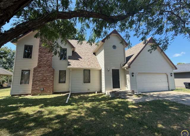 Property at 2509 SW Staffordshire Rd, Topeka, KS 66614, 3 beds, 2.5 baths