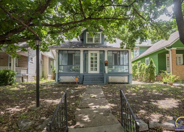 Property at 1184 SW Boswell Ave, Topeka, KS 66604, 4 beds, 2 baths