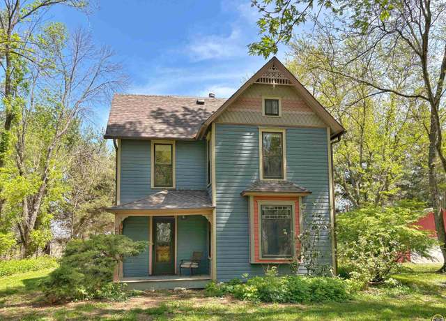 Property at 14799 3rd St, Perry, KS 66073, 4 beds, 2 baths