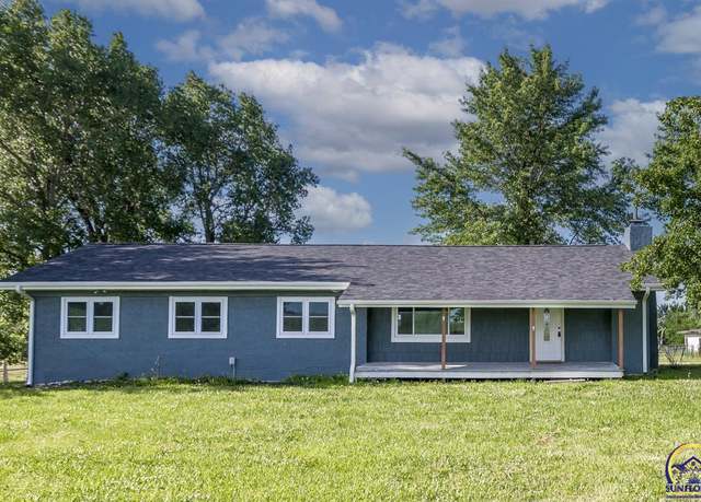 Property at 9245 SW 89th St, Auburn, KS 66402, 5 beds, 3 baths